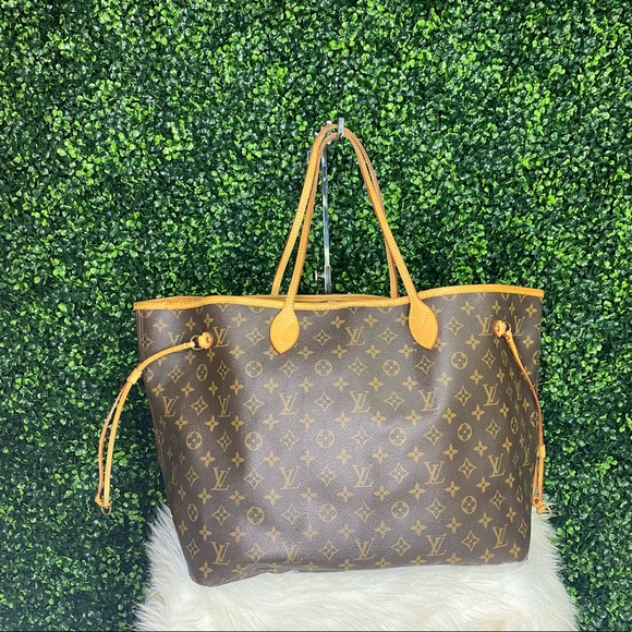 Product details: Authentic Preloved Neverfull GM - Picture 1 of 9